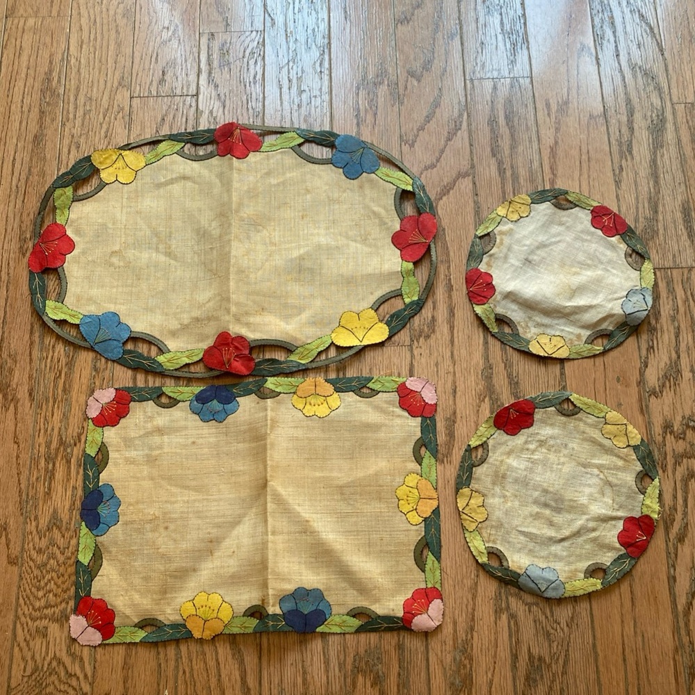 Vintage 1940’s Floral Appliqué Linen Doily Set  Hand Embroidered Cutwork 4 Pcs